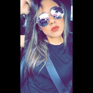 Meet your Posher, Sydney